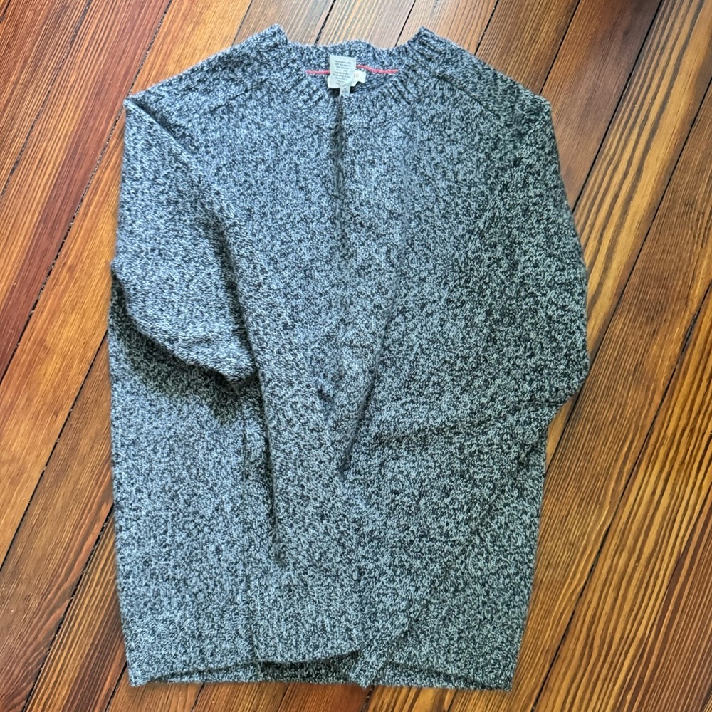 100% wool sweater (black/white)
